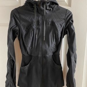 Reversible slim-fit, lightweight jacket